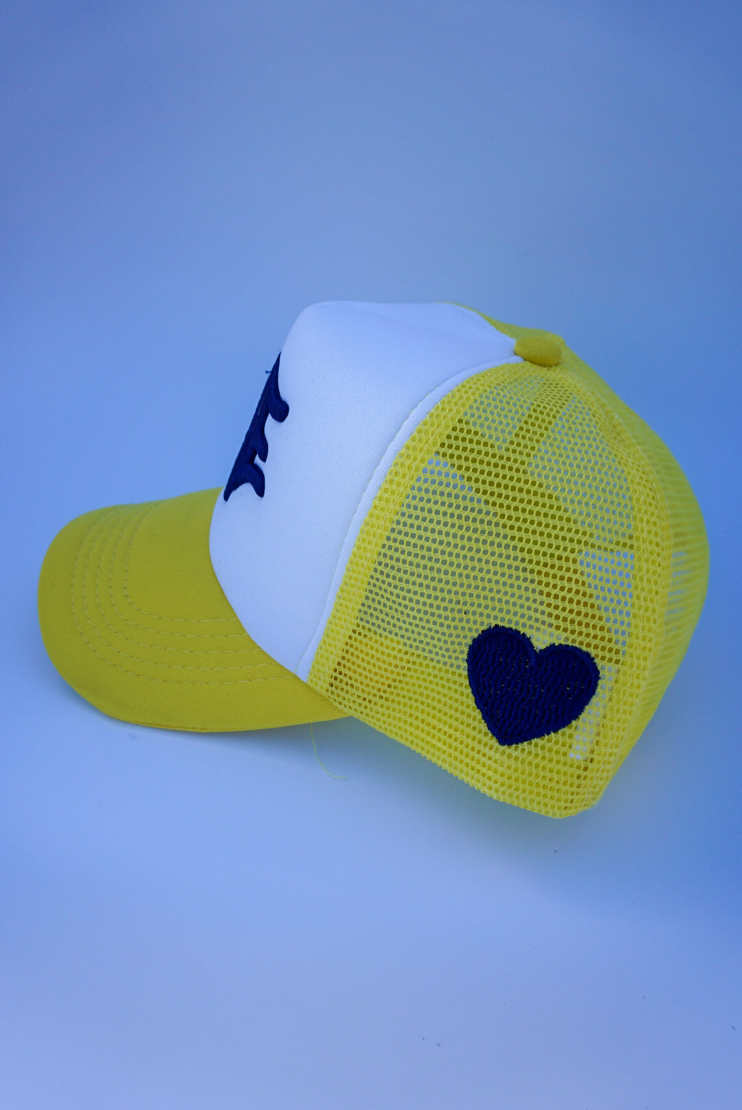 Trucker Hat w Heart Patch