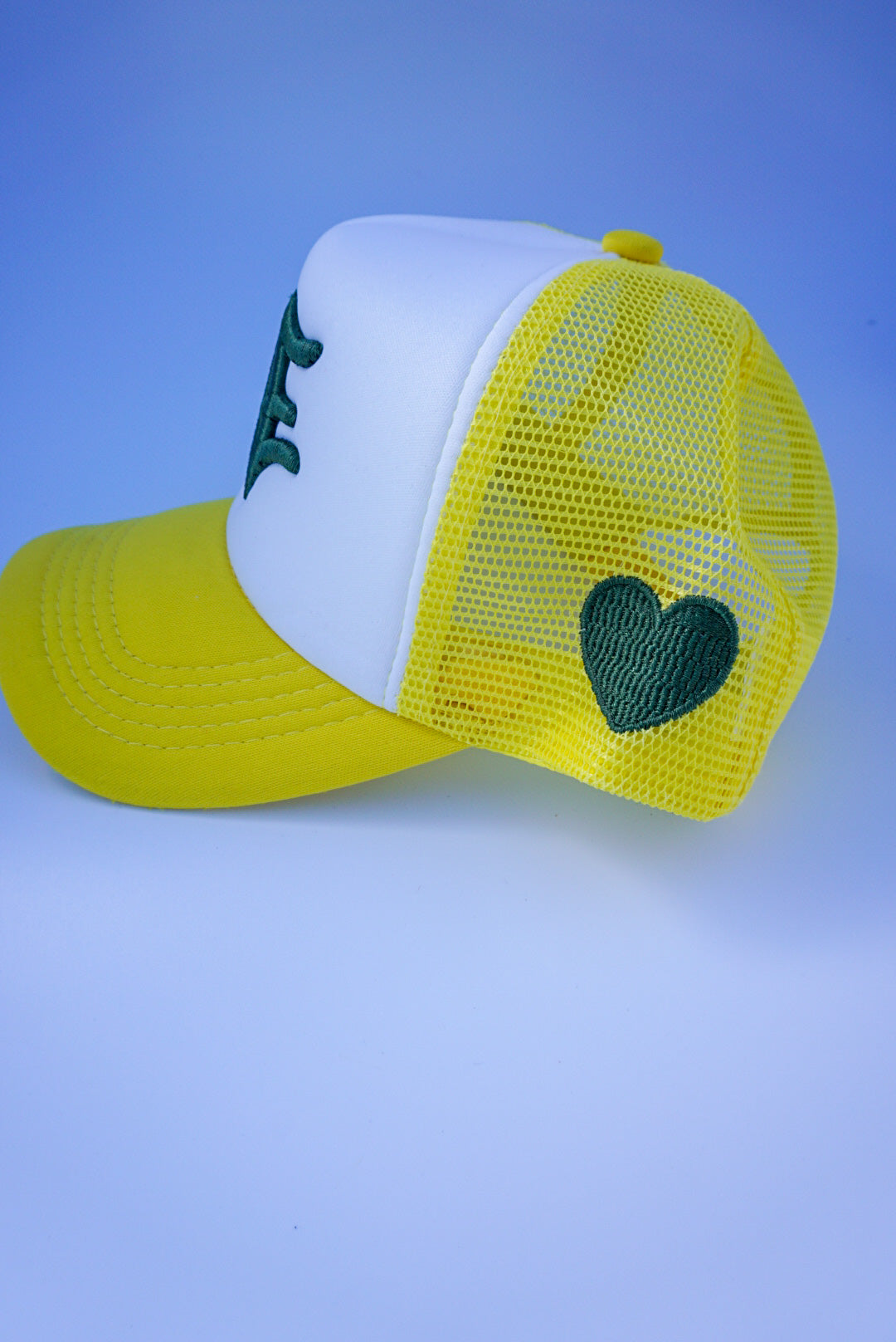 Trucker Hat w Heart Patch